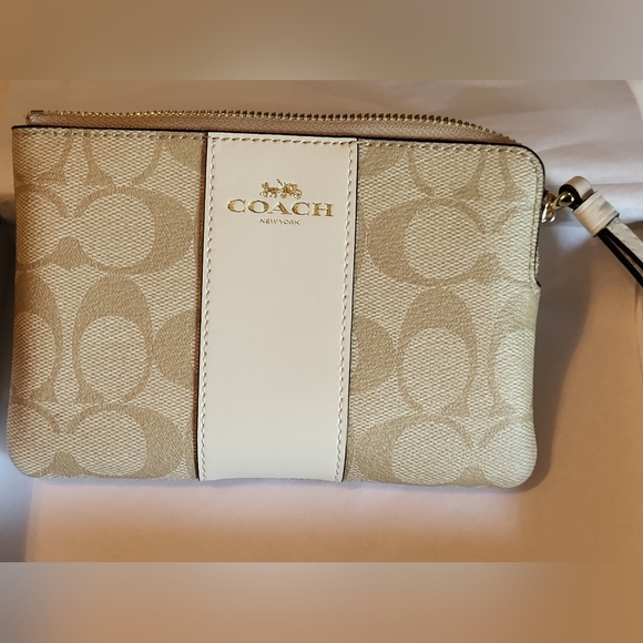 Coach Light Khaki Chalk 4x6 Women's Wristlet - Picture 2 of 12